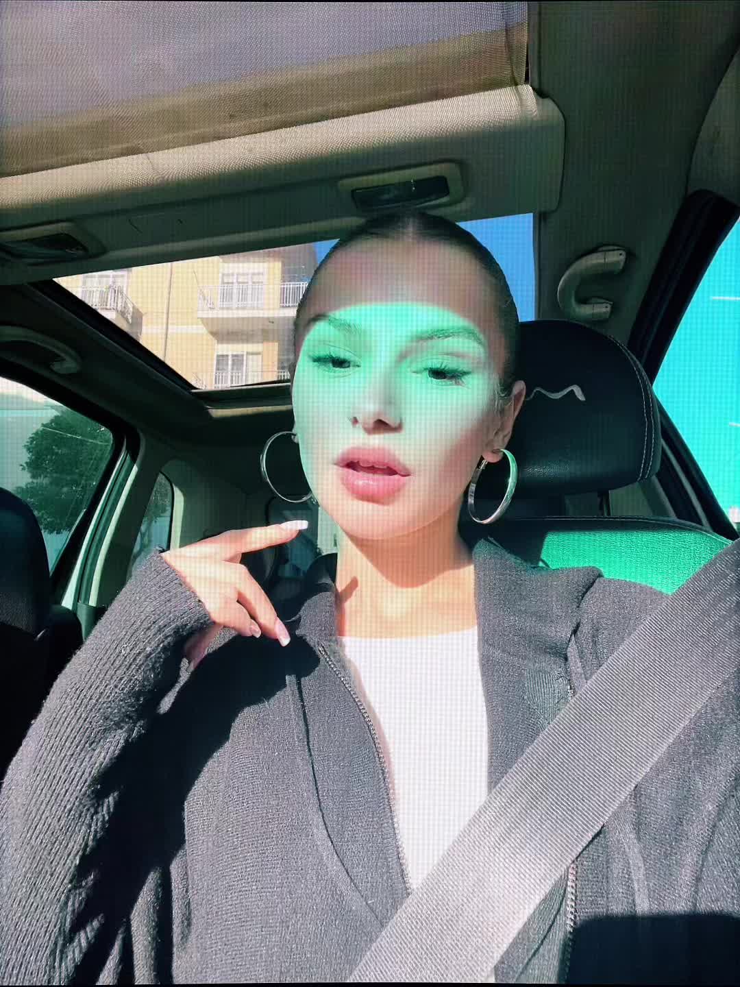 @m e m i 🌻