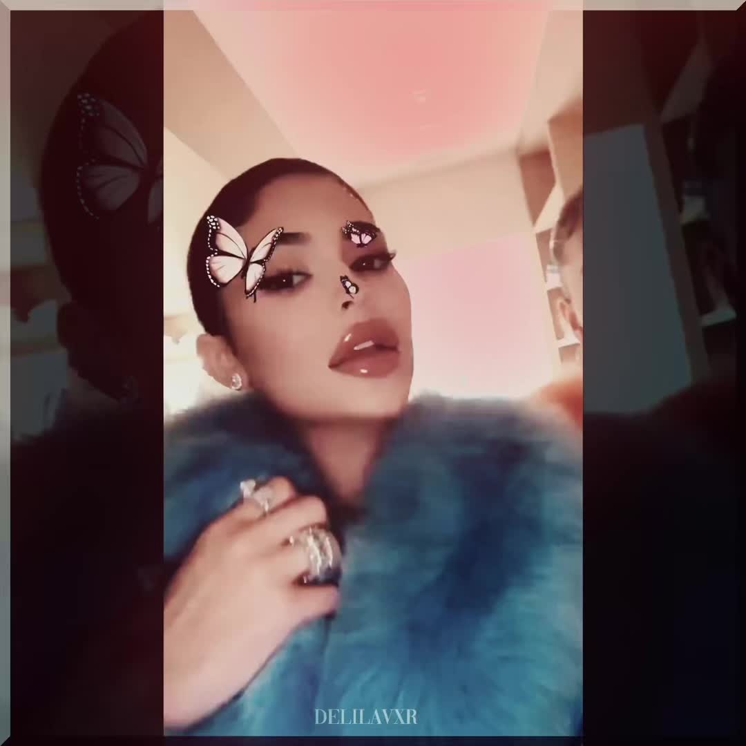 @𝓓𝓮𝓵𝓲𝓵𝓪