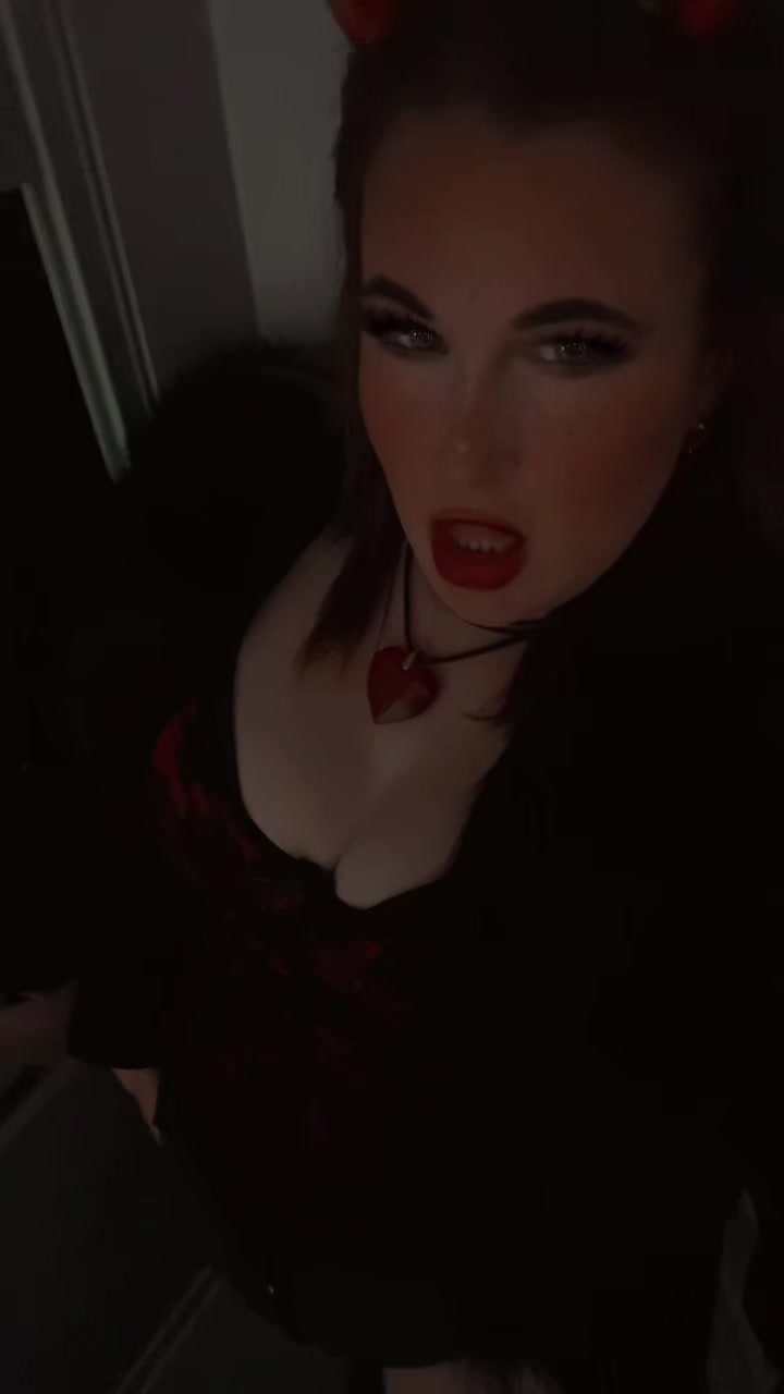 @𝔉𝔬𝔯𝔟𝔦𝔡𝔡𝔢𝔫𝔉𝔯𝔲𝔦𝔱🍑