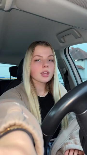 @tinaMiller98