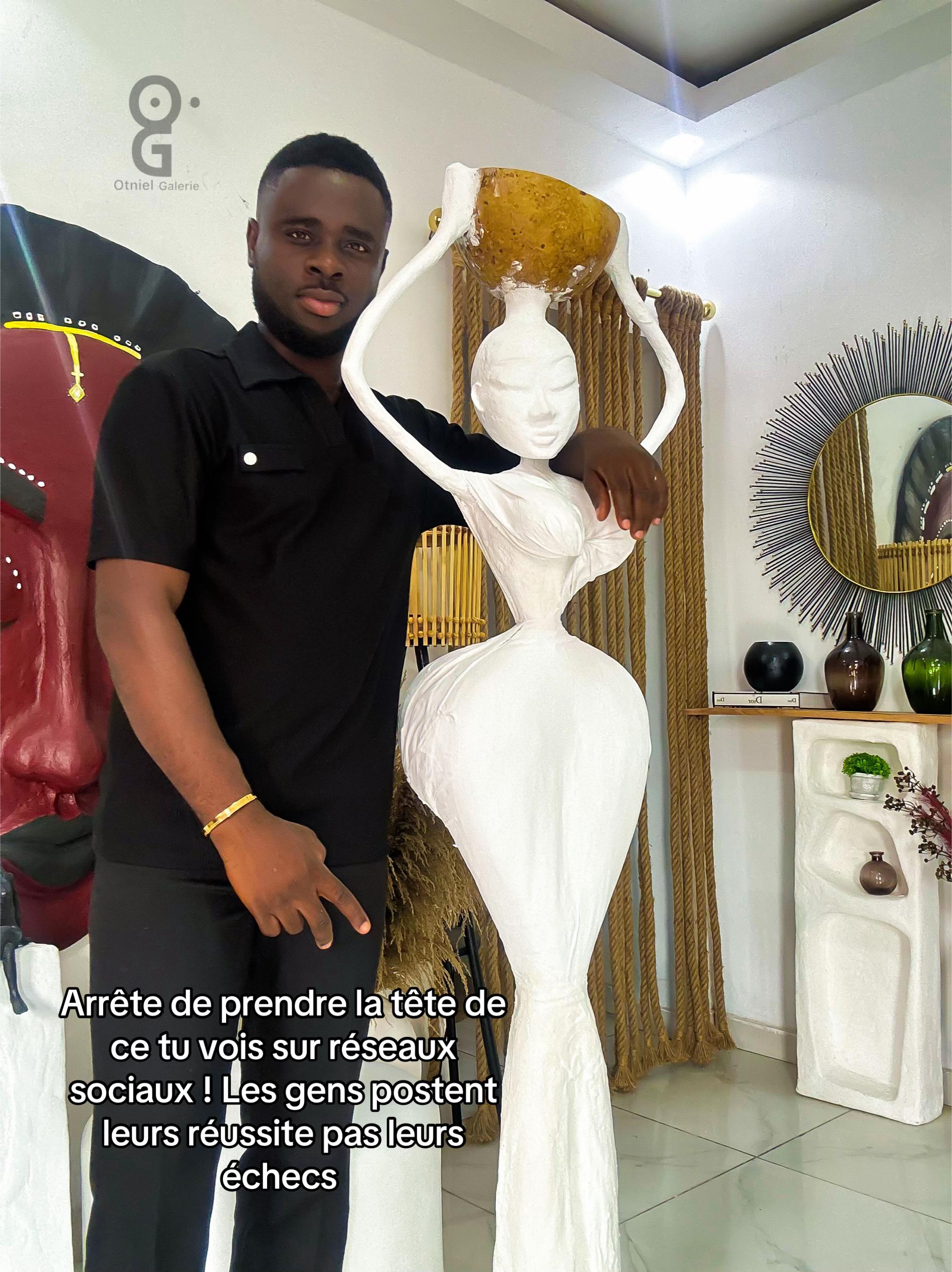 @Otniel Designer