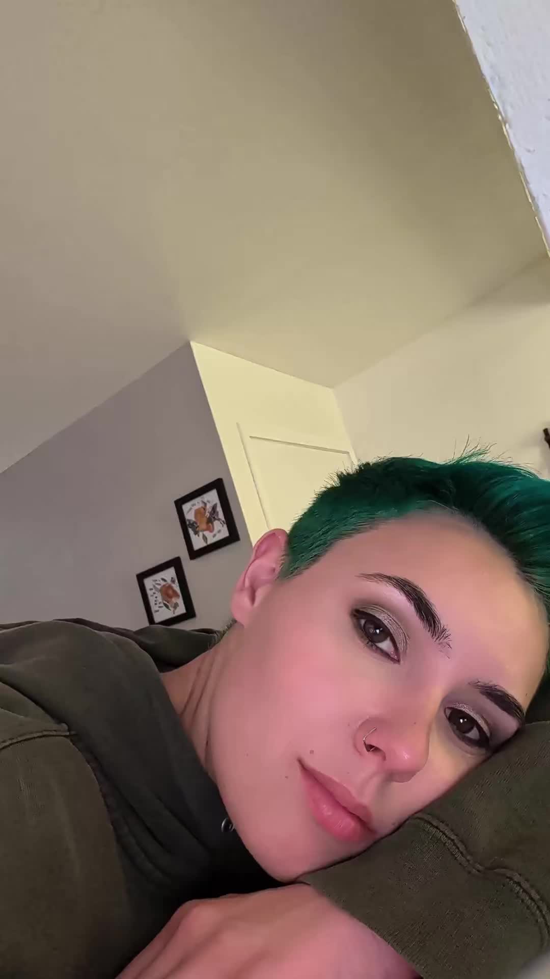 Kitthebeefcake (kit_the_beefcake) Urlebird