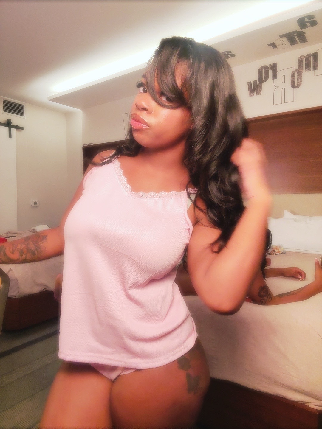 @theyadorejamelia