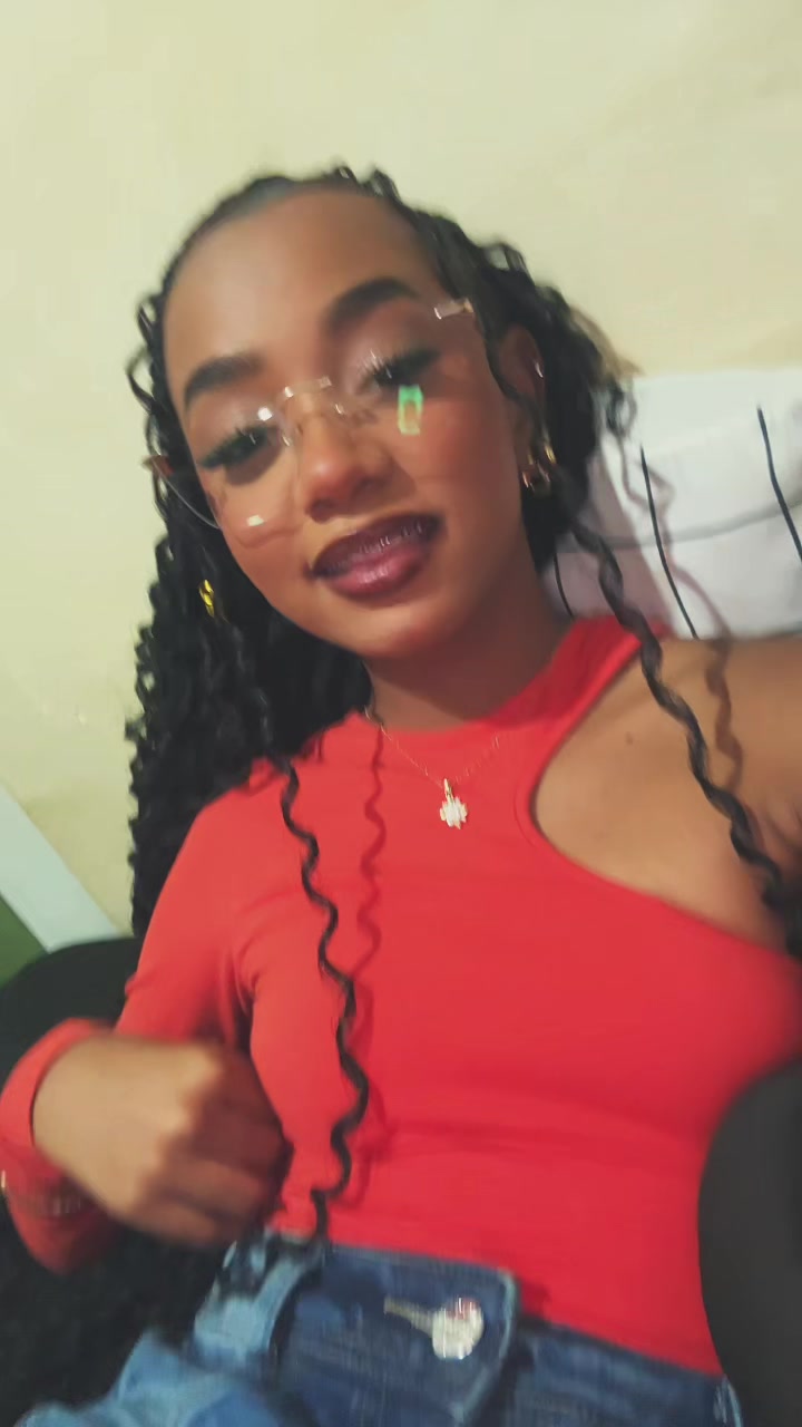@x_clara4
