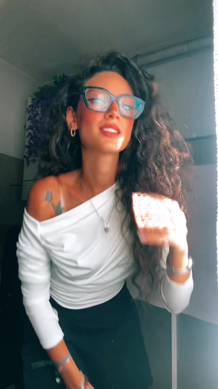 @Melania