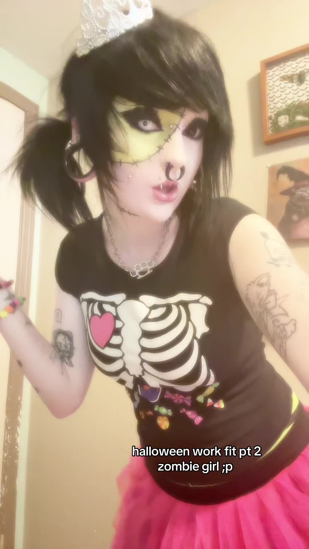 @audreysaysmeow