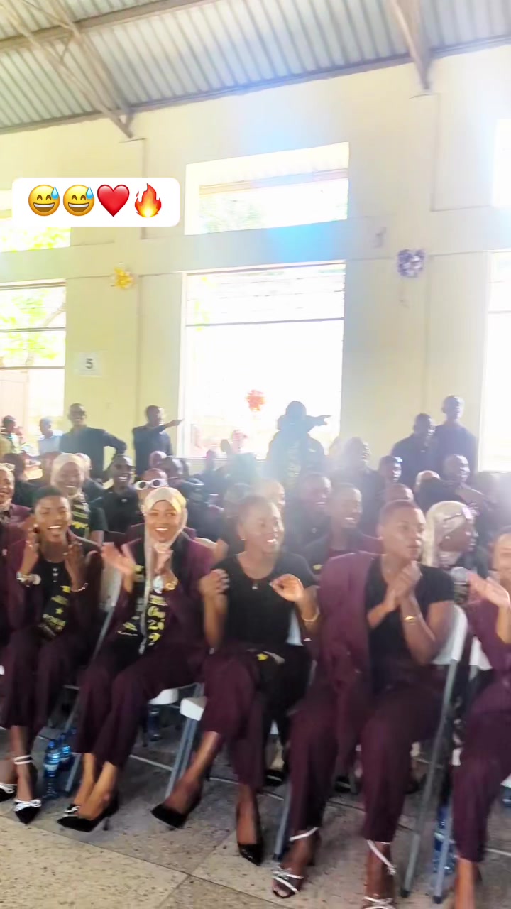 @IAMLADAH🇹🇿