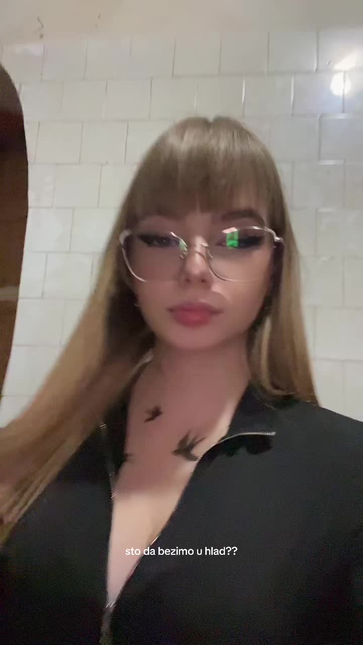 @_comiskaa