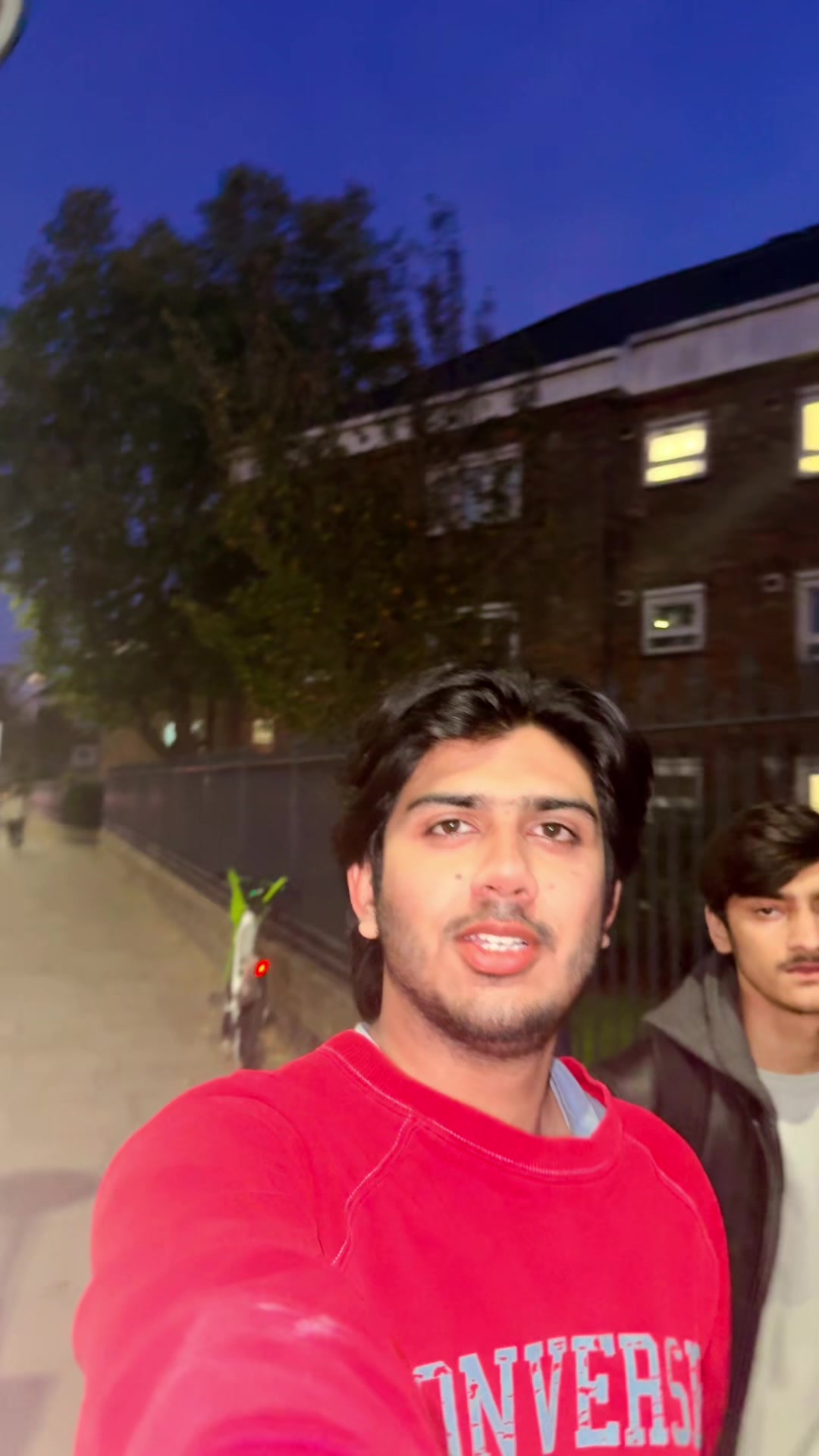 @Haseebbb🇬🇧🇵🇰