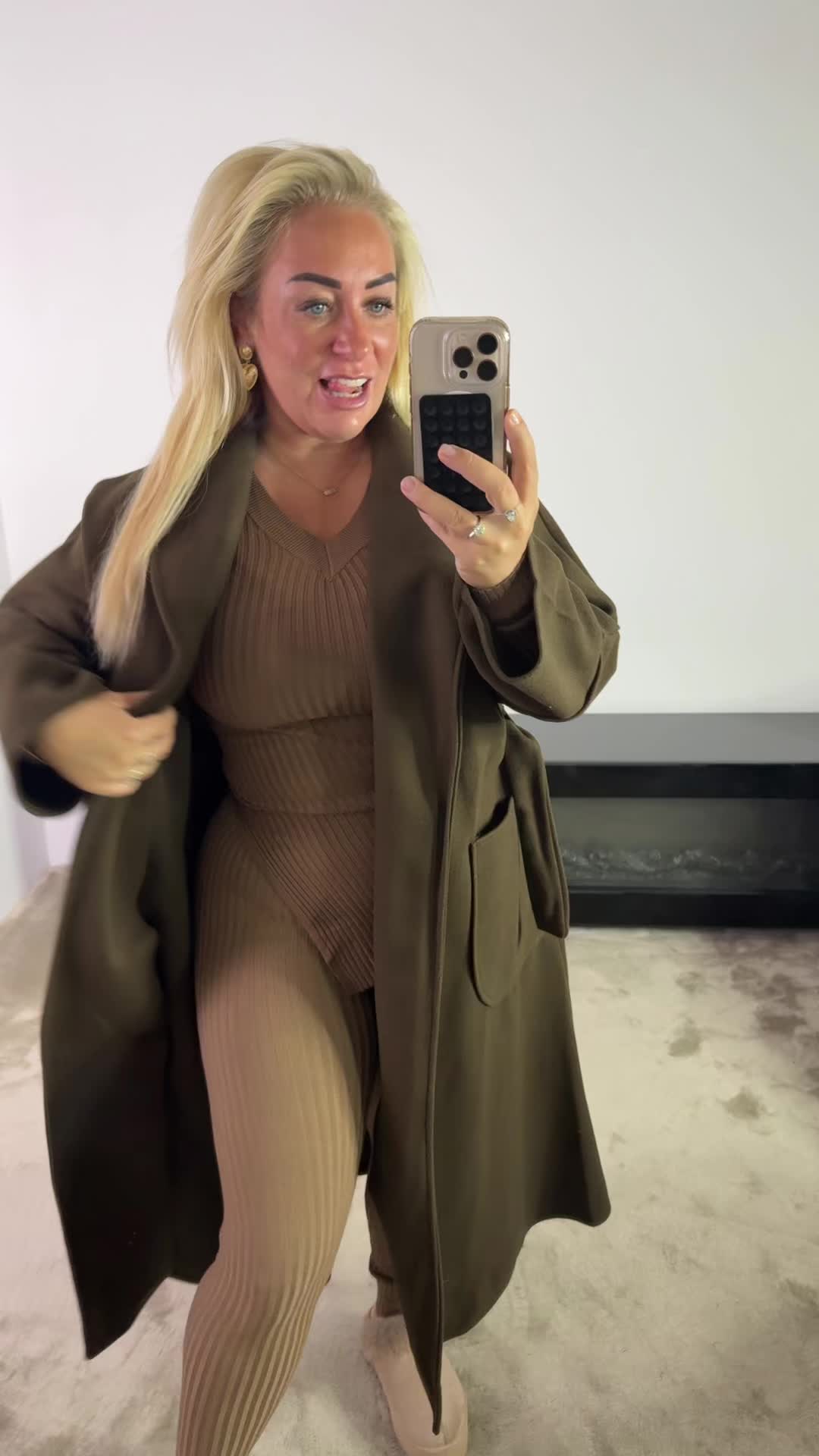 @Closetvanval