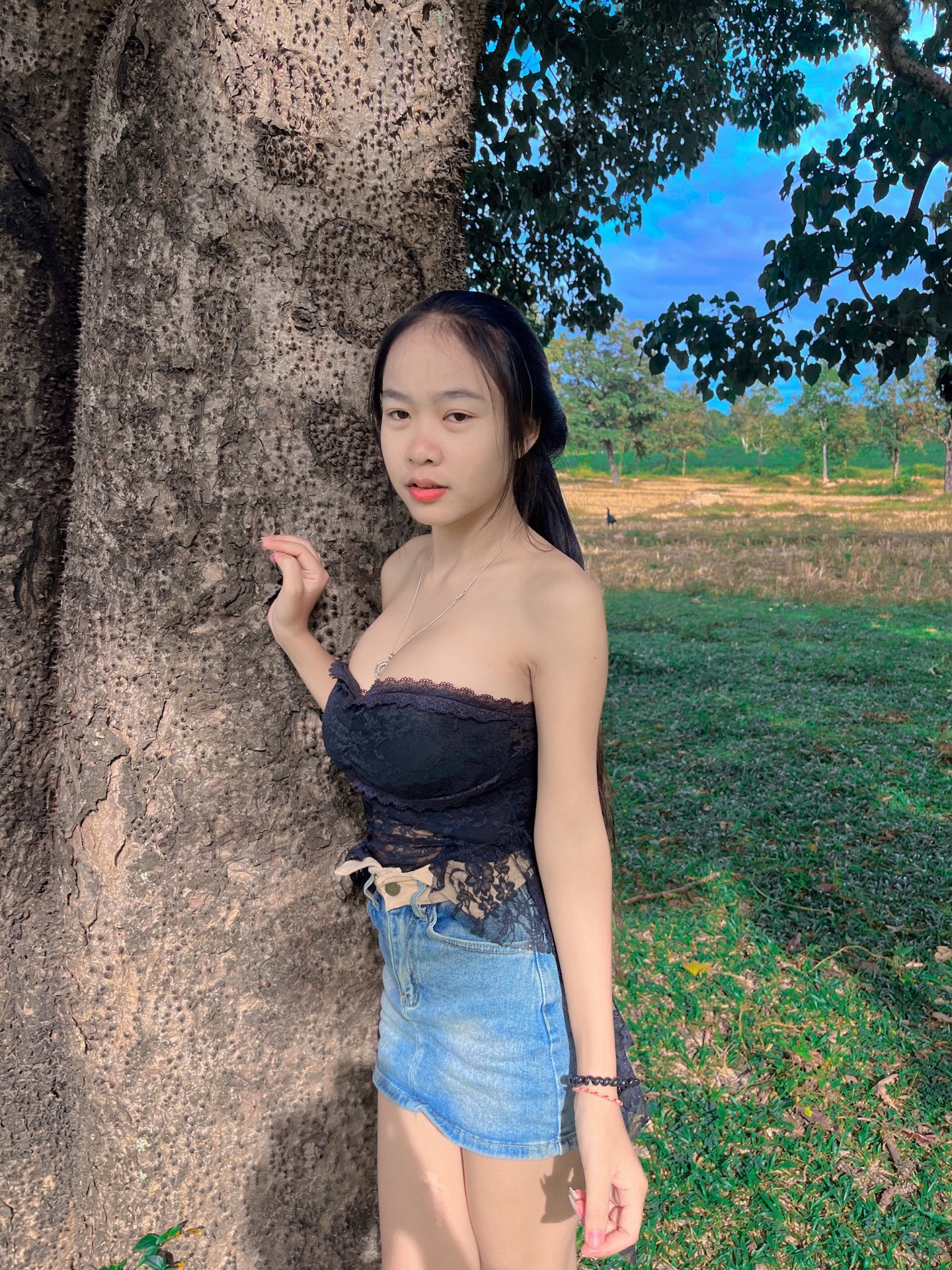 @ສາວຫຼົດ ນົມໃຫຍ່