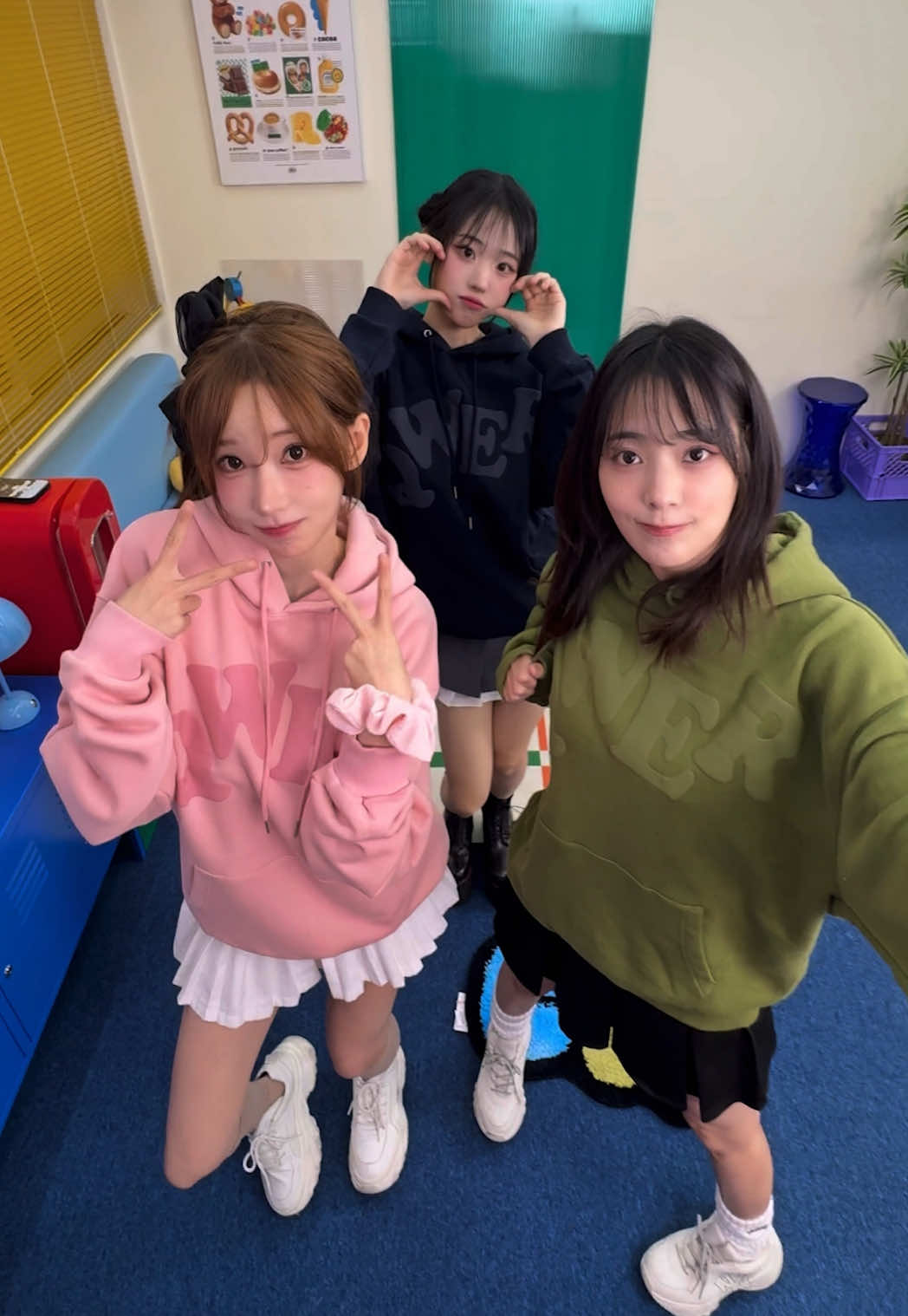@QWER