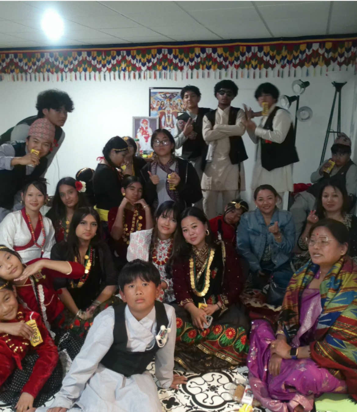 @Dancegroup