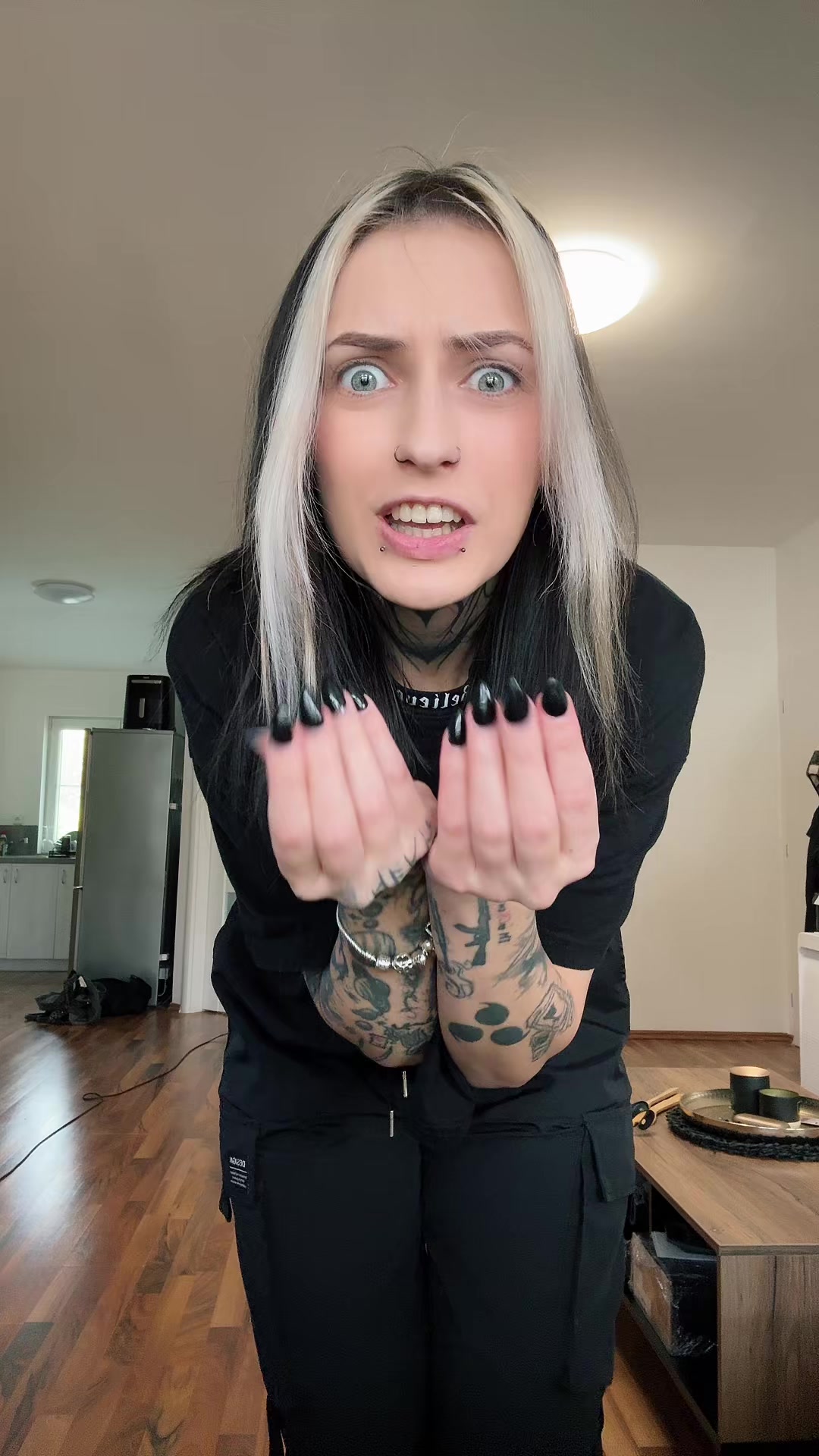 @Miss Hell