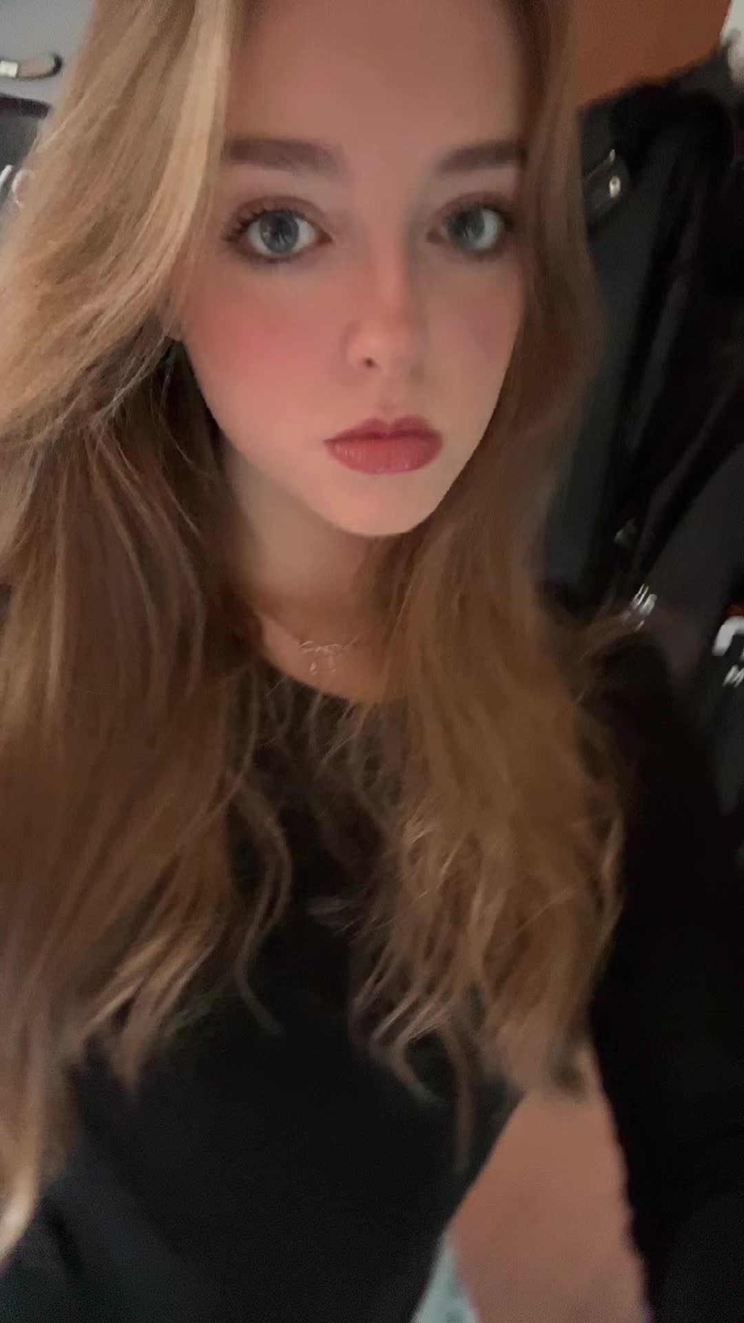 @emily 💋🪩