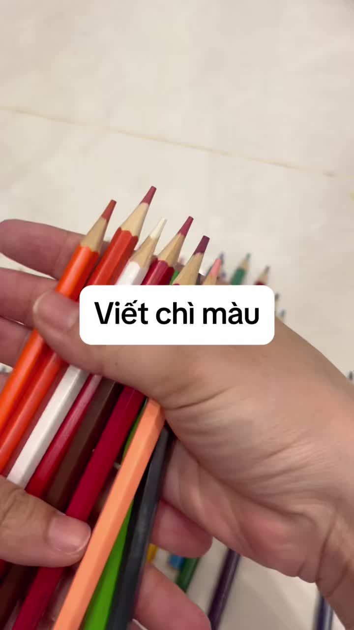 @C&ocirc; Thư đọc chuyện