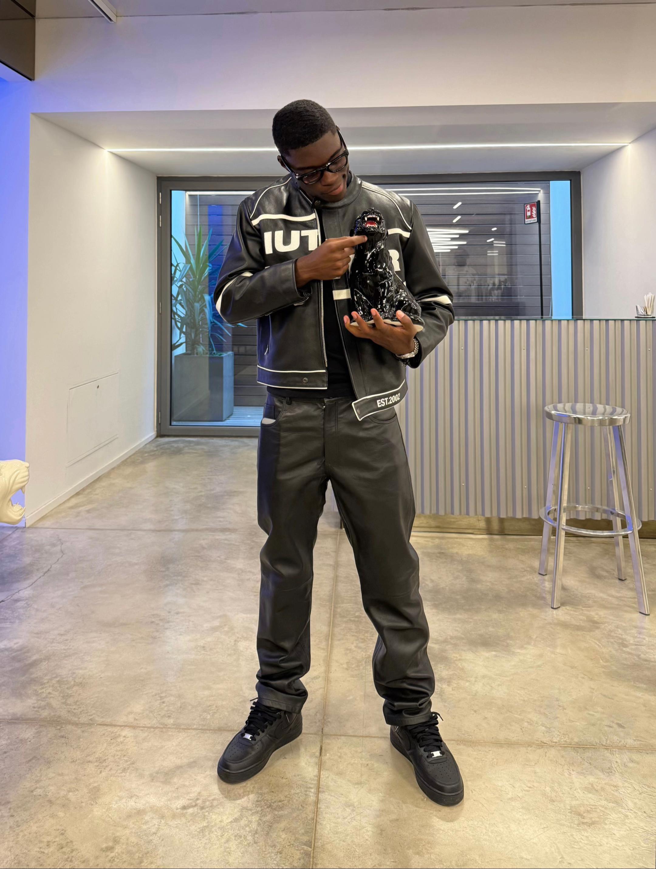 @LilCr
