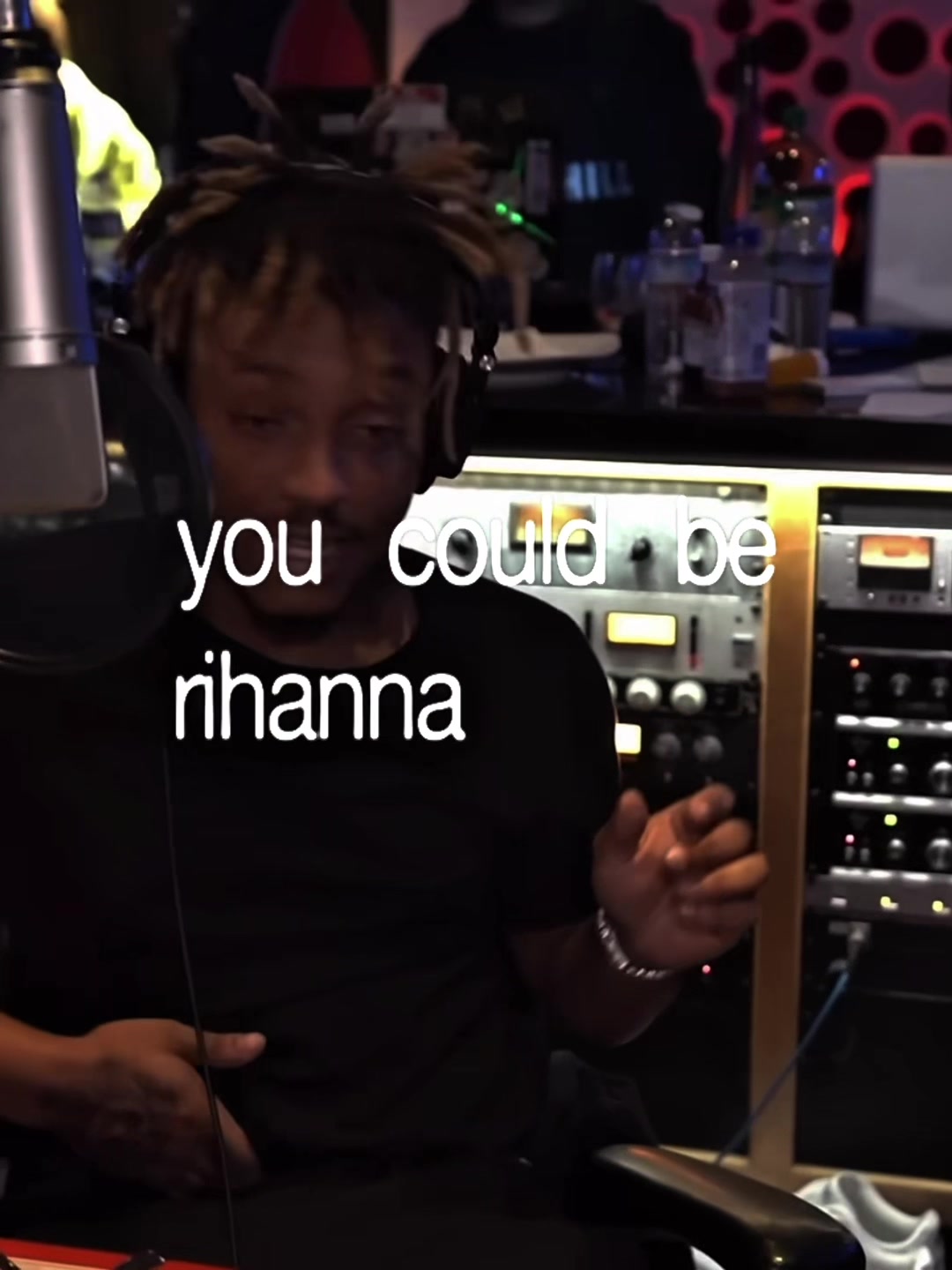 @️