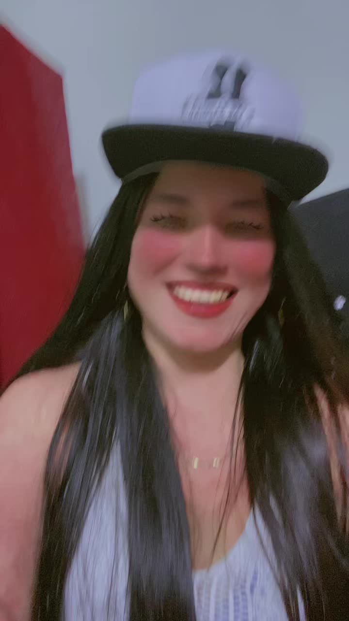 @👑LAREINA👑🌺🍁🍁