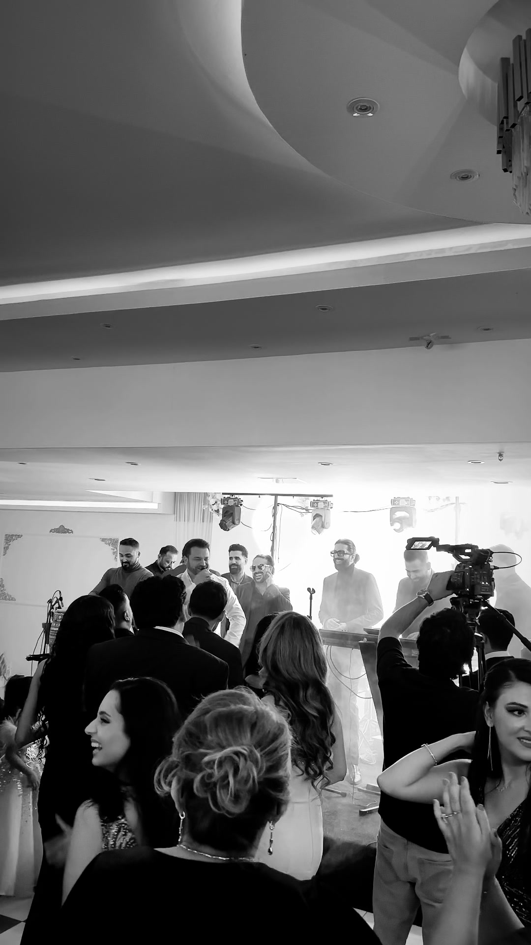 @ɾɑʍíղ ɑԵɑՏհ ʍմՏíϲ 🎙