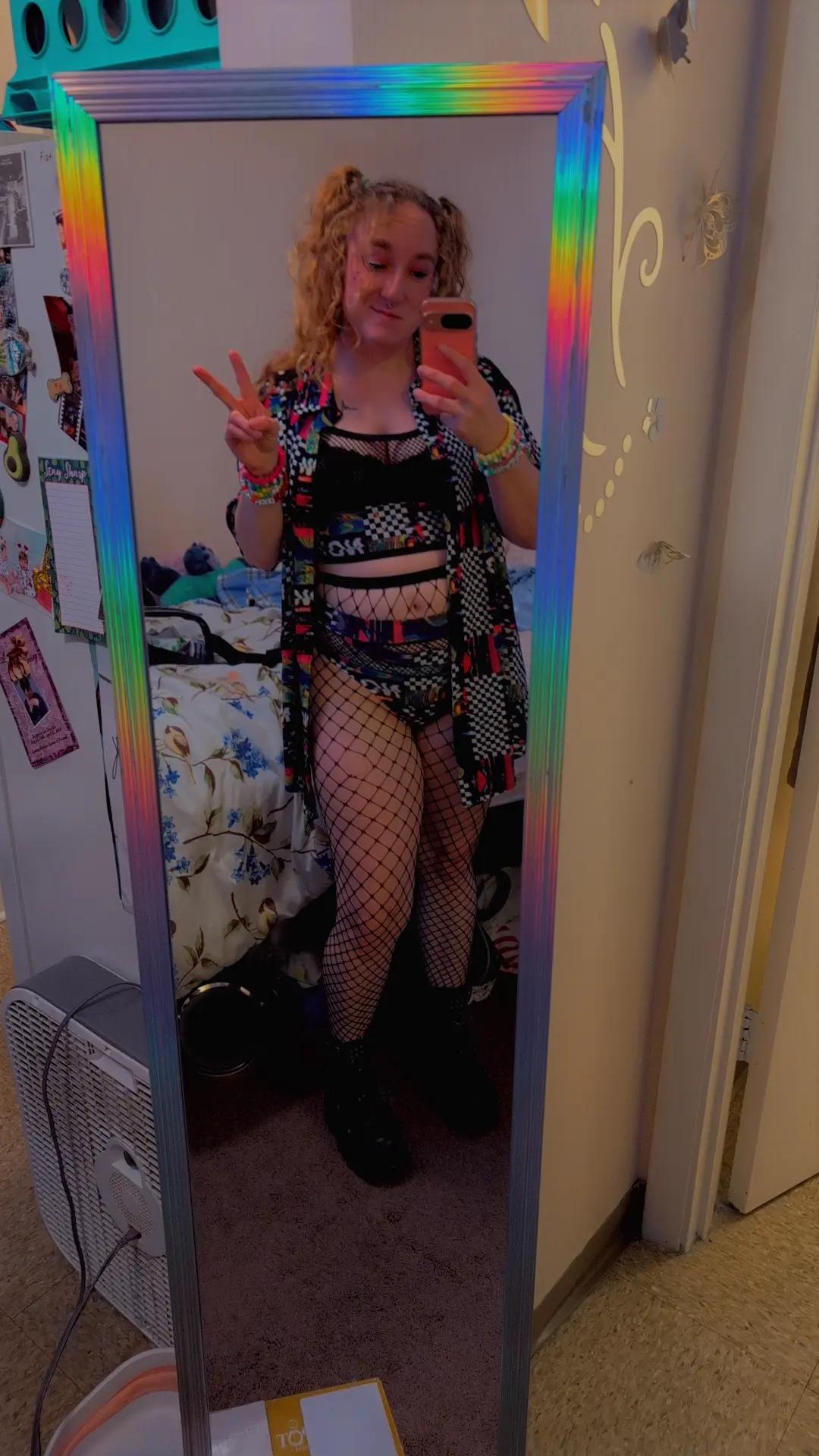 @Evee