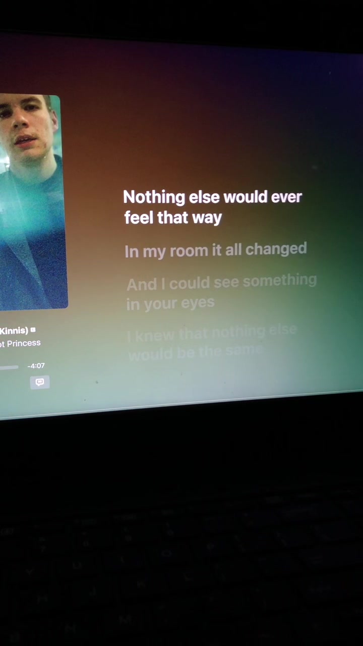 @Lyrics in ur mind 🎶