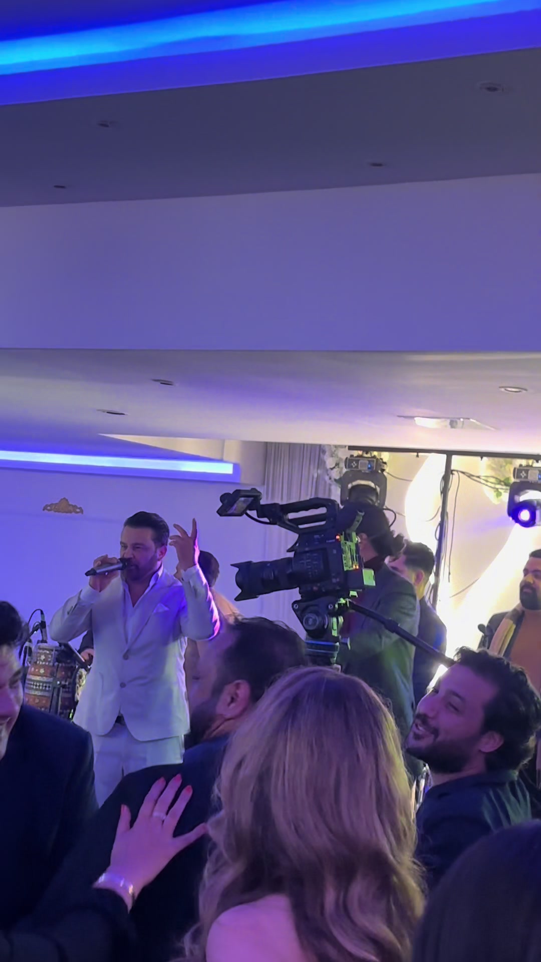 @ɾɑʍíղ ɑԵɑՏհ ʍմՏíϲ 🎙