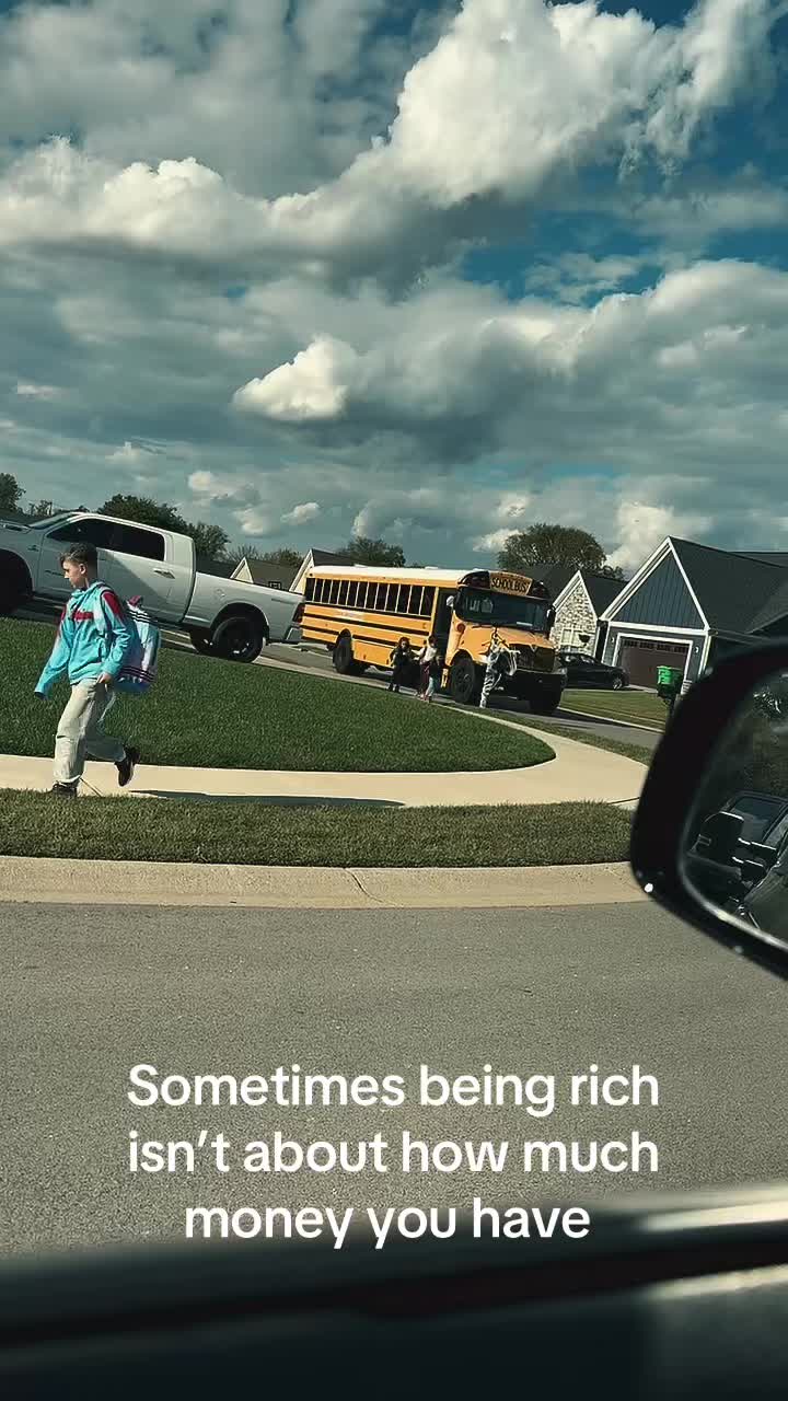 @hebbz8