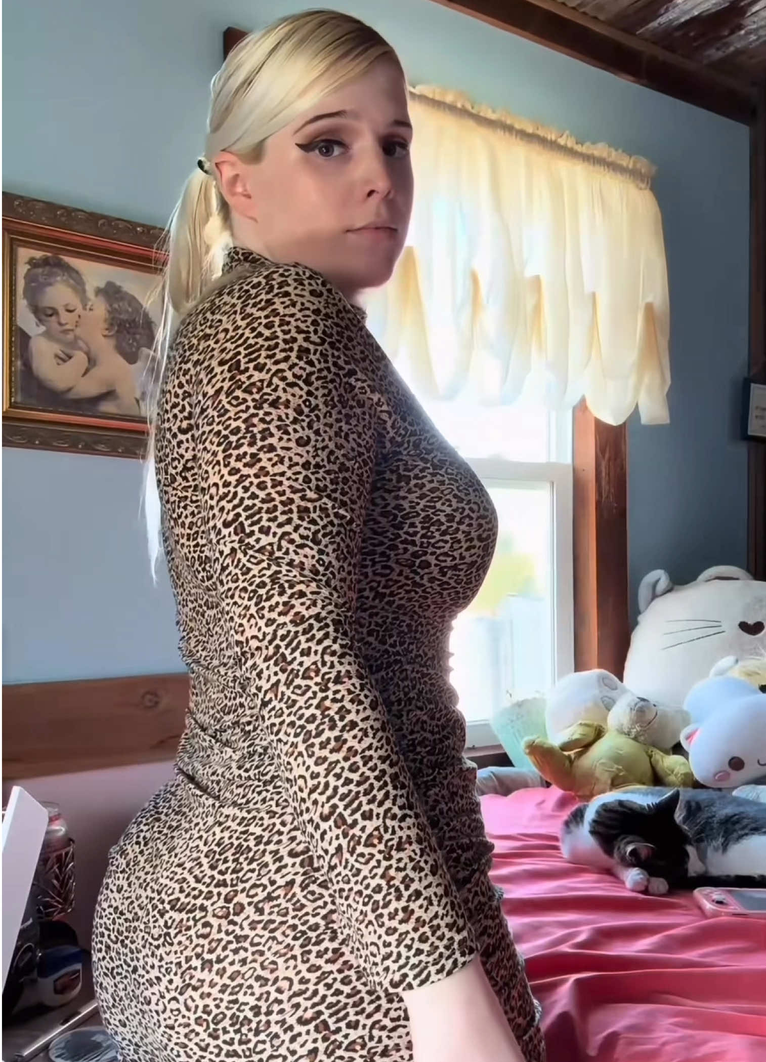 Amanda Rae (@realamandarae) - Urlebird