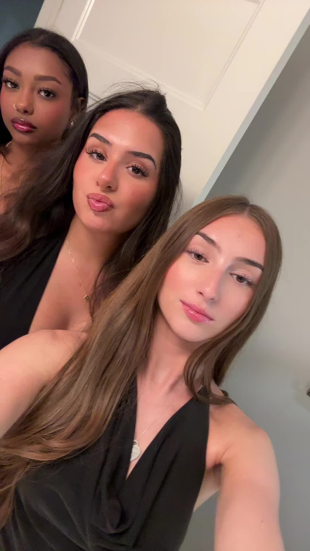 @ella