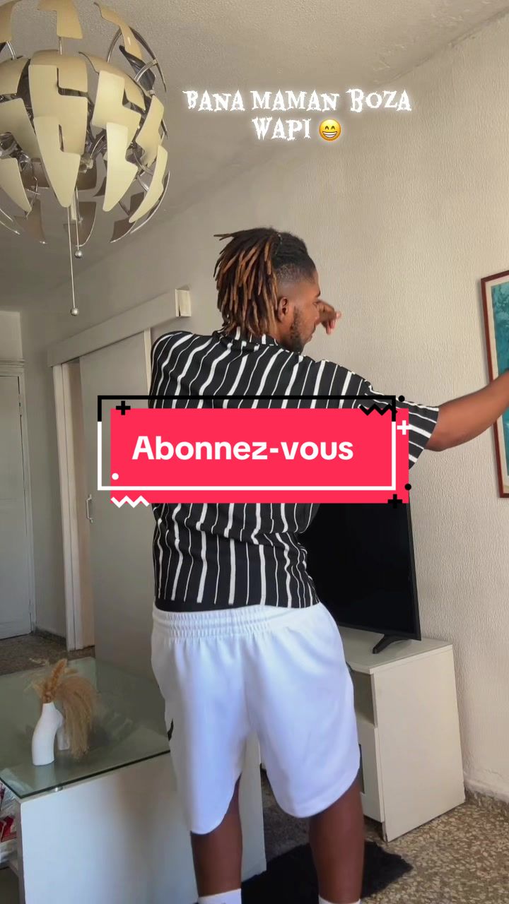 @Jonathan _muana m&egrave;re