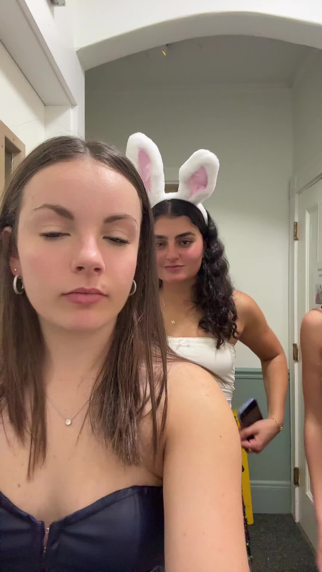 @ella