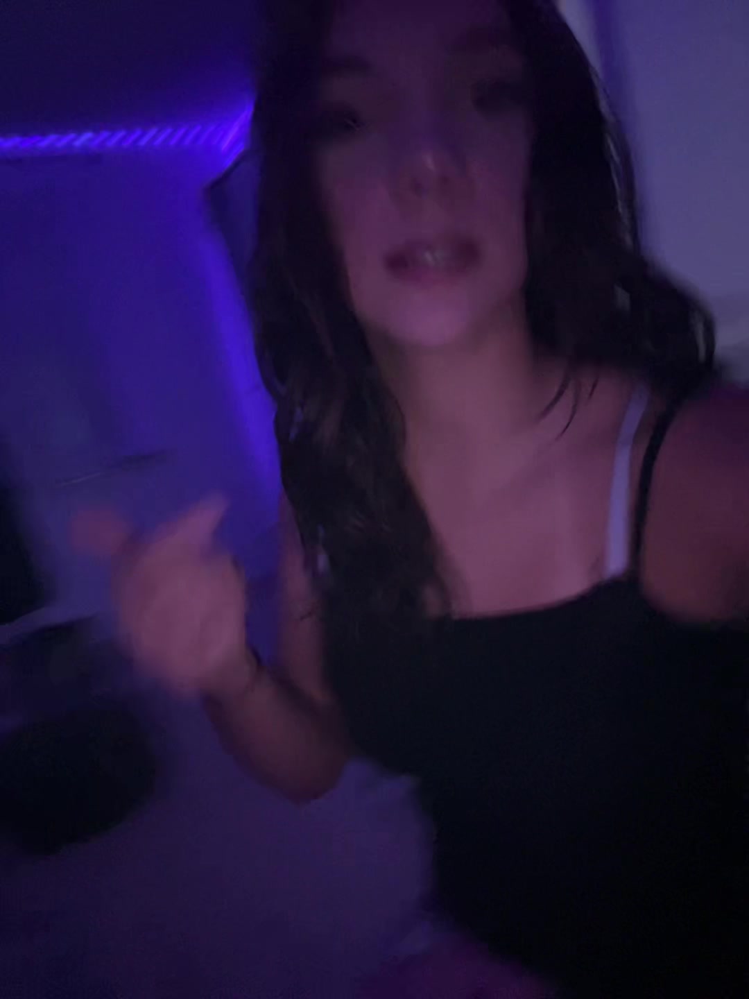@🥥