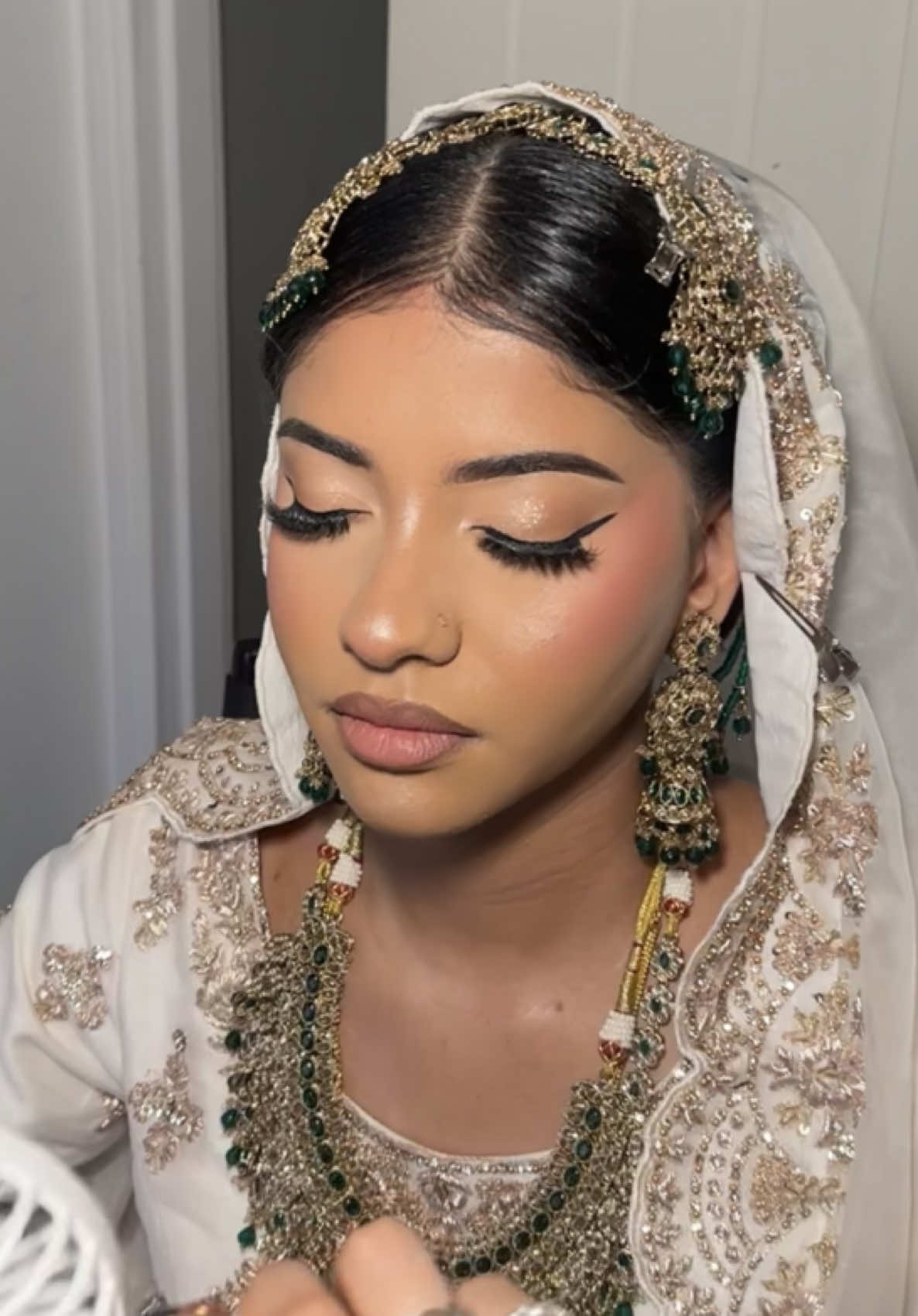 @_.mbeauty._