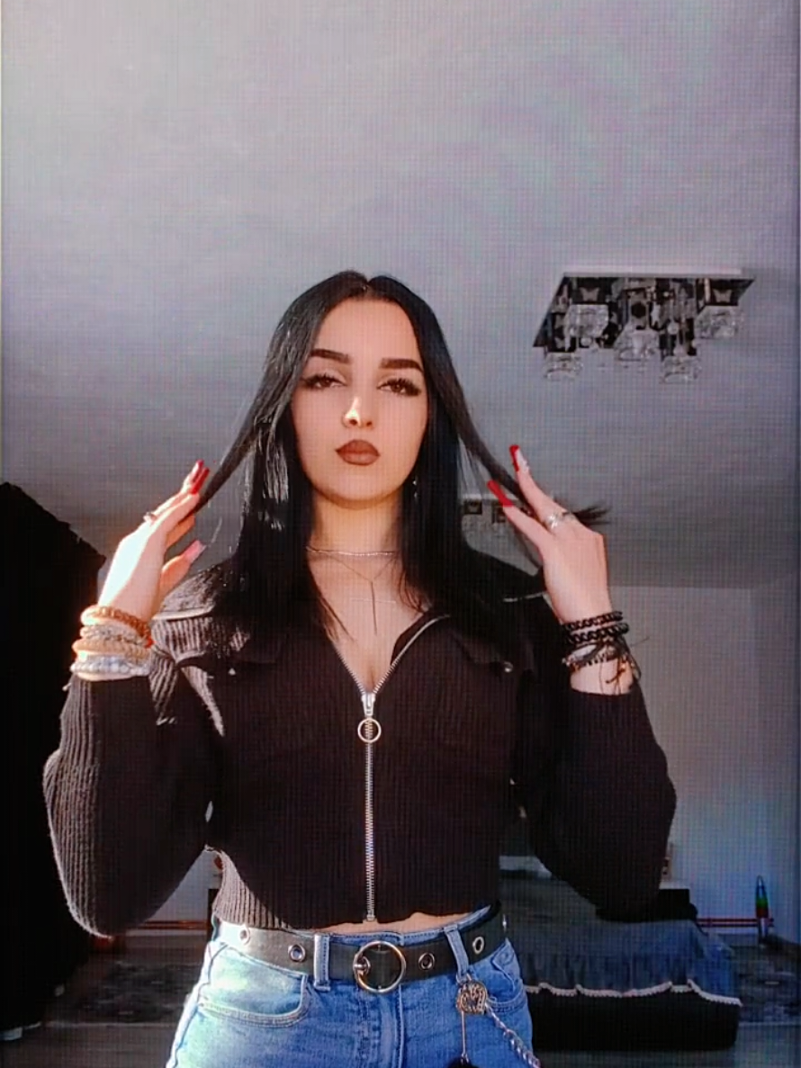 @꧁𝙼𝚊𝚕𝚢꧂