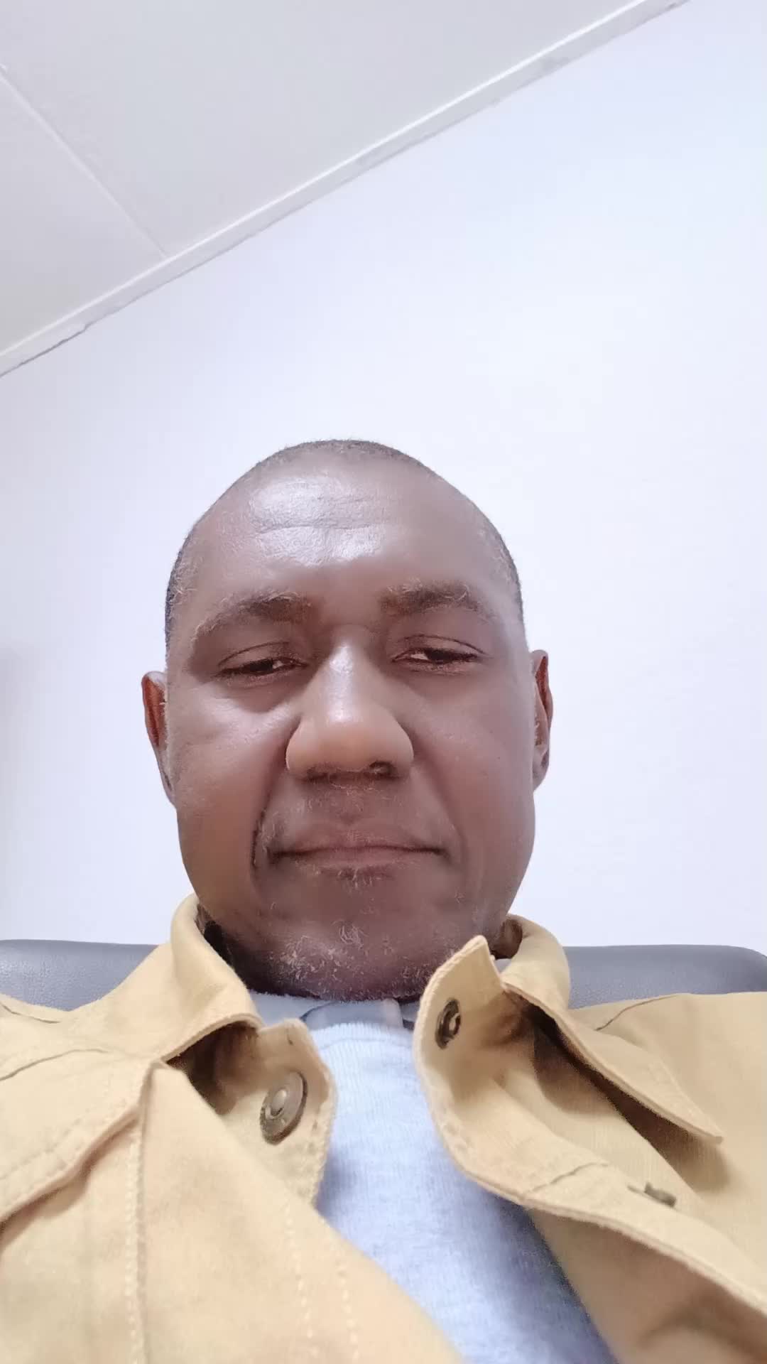 @T