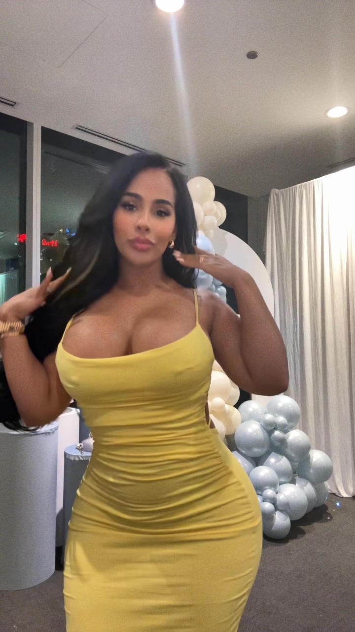 Gileandola: Ayisha Diaz | Perfecta Latina, image size:720x1280