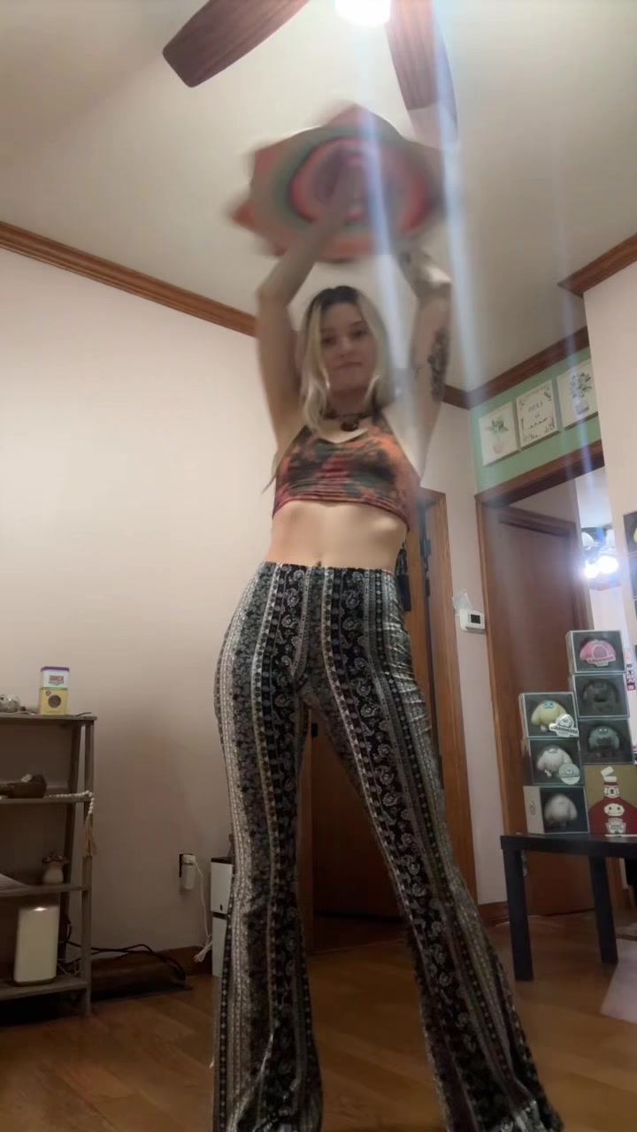 @kosmickay_