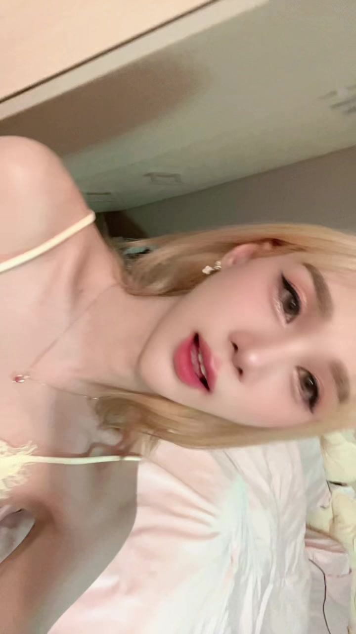 @ehylin. Story