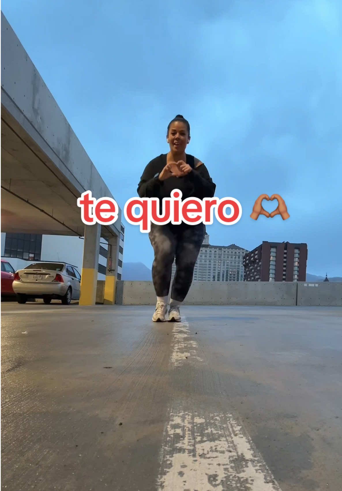 @Cinthia | Latina Creator &hearts;️