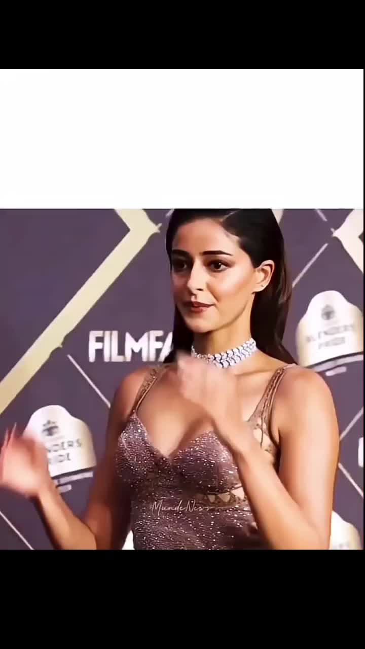 @@𝑩𝒐𝒍𝒍𝒚𝒘𝒐𝒐𝒅𝑬𝒓𝒂✨❤️