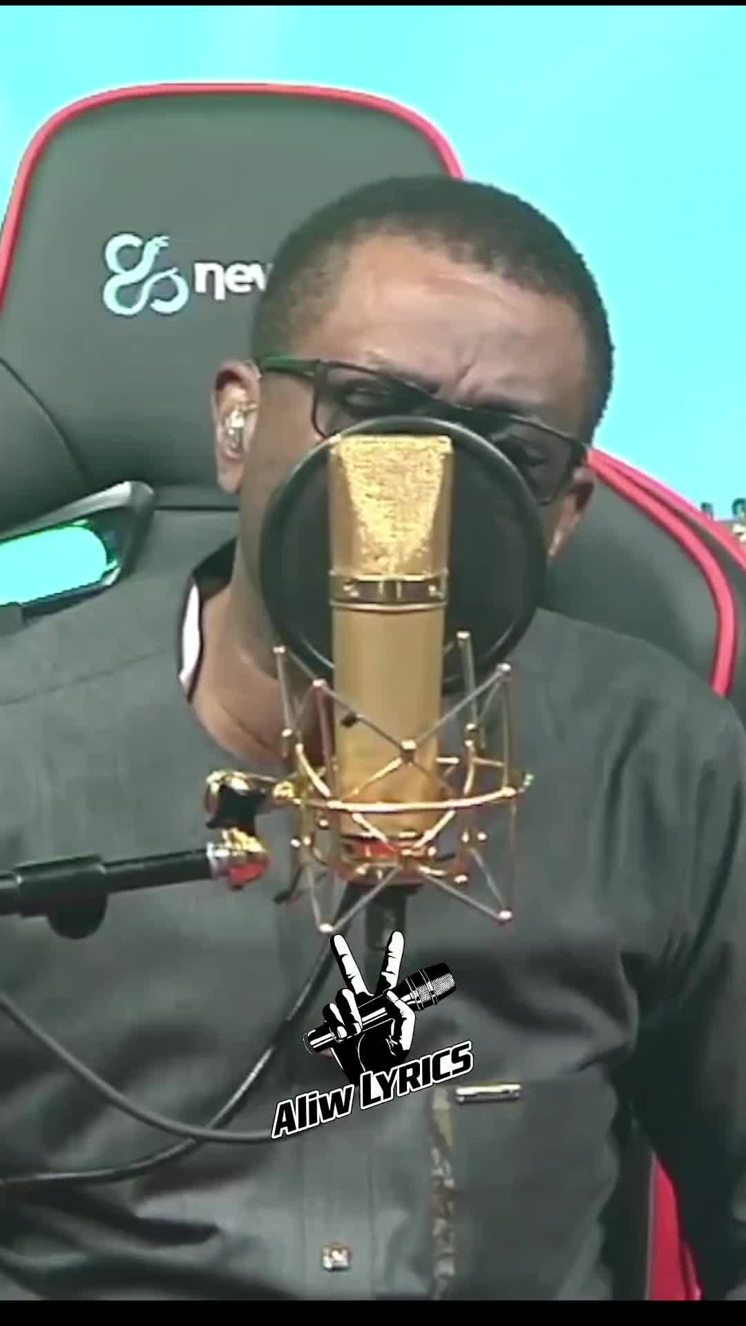 @𝐀𝐋𝐈𝐖___𝐋𝐘𝐑𝐈𝐂𝐒 🎙️