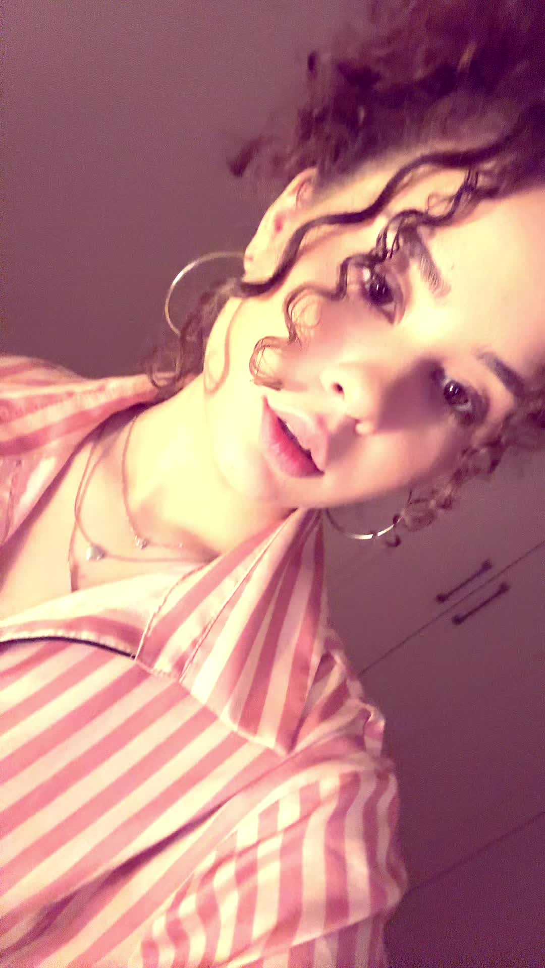 @wllfy