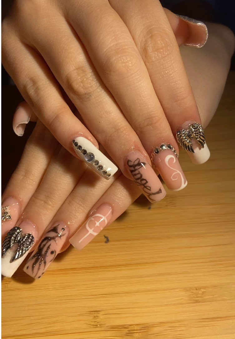 @Zo&eacute;nails🙈