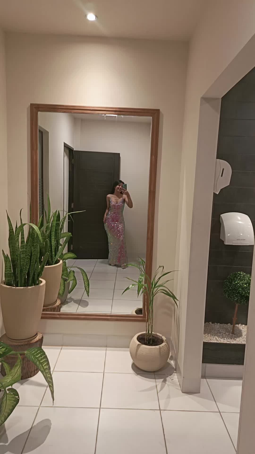 @ANITA 👑💚