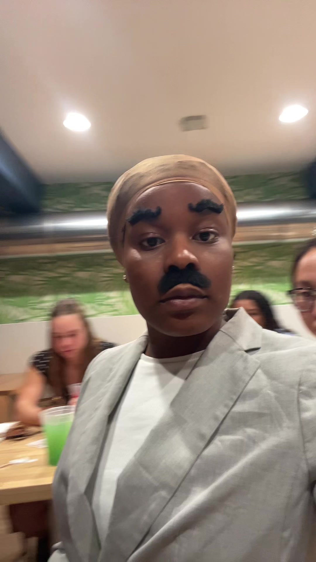 @nia