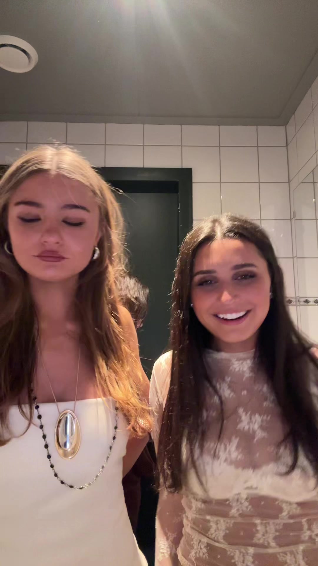 @abbieaskelandd