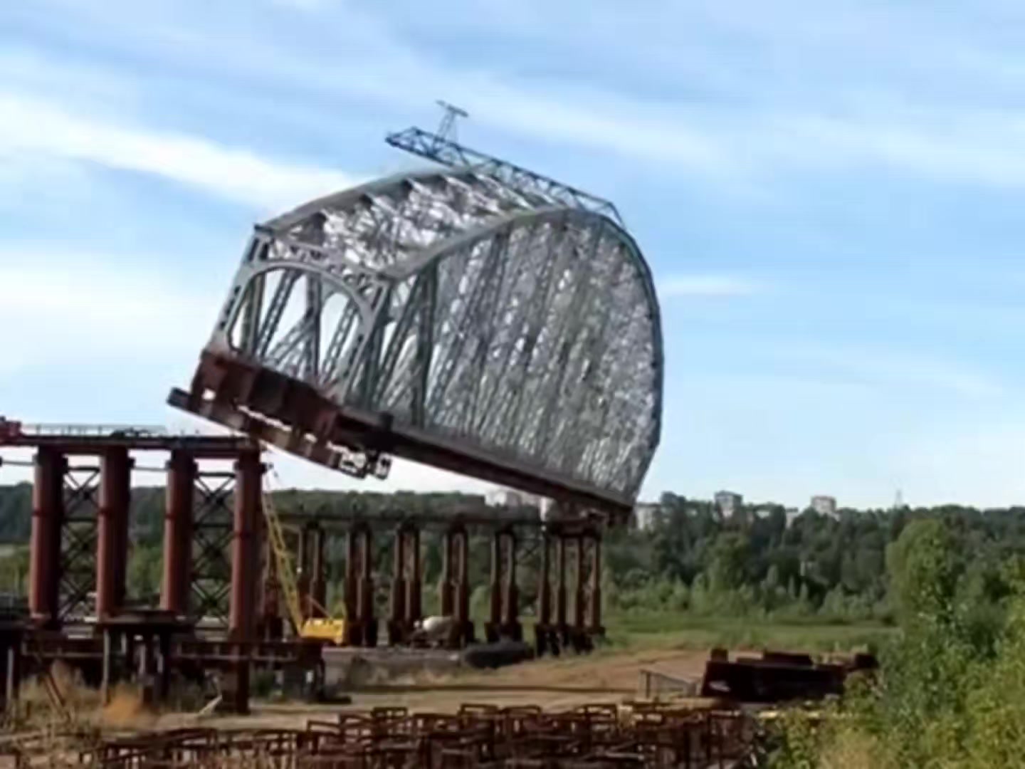 @ДЕМОНтаж