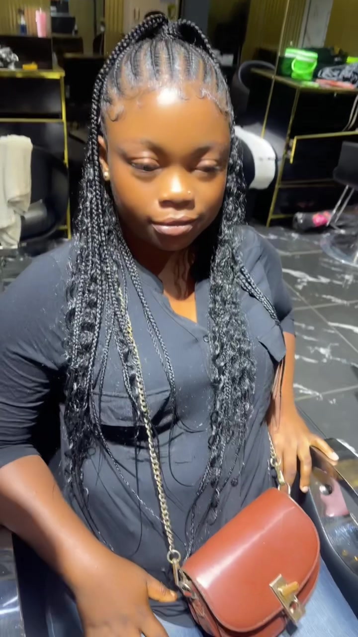 @Unisex saloon In Isolo