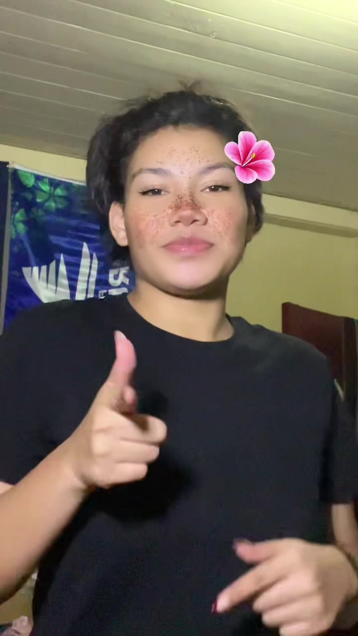 @Ellenoah